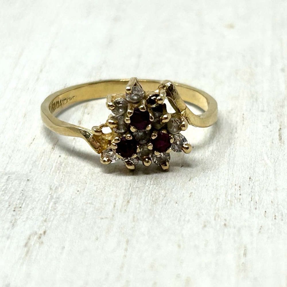 10k White Topaz And Ruby Ring, ~ Size 8 - image 5
